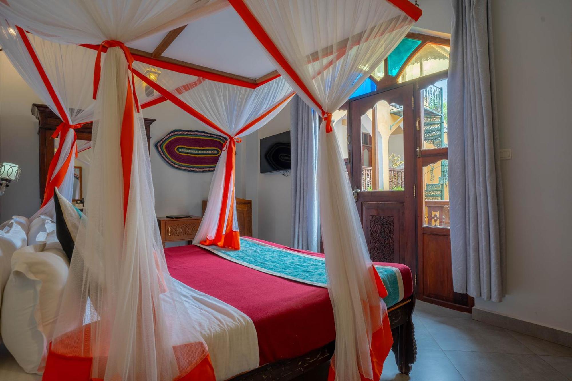 Hotel Mizingani Seafront 4*